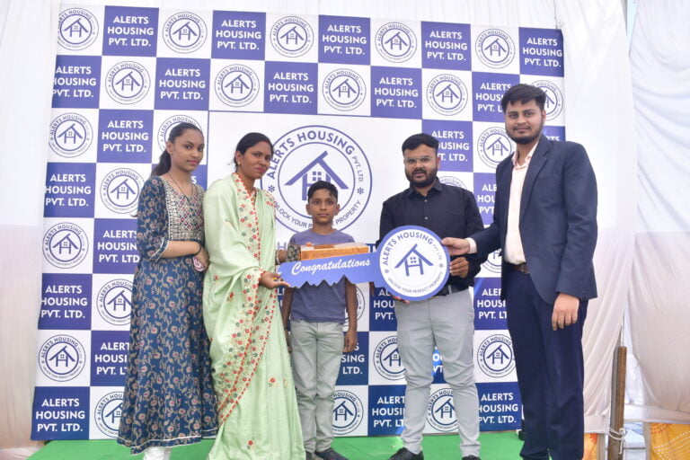 "Alerts Housing से प्लॉट खरीदने का मेरा अनुभव बहुत अच्छा रहा। पूरी प्रक्रिया बिना किसी परेशानी के सम्पन्न हुई और टीम ने हर कदम पर मदद की। श्री स्वस्तिक विहार कॉलोनी का लोकेशन भी बहुत शानदार है।"
