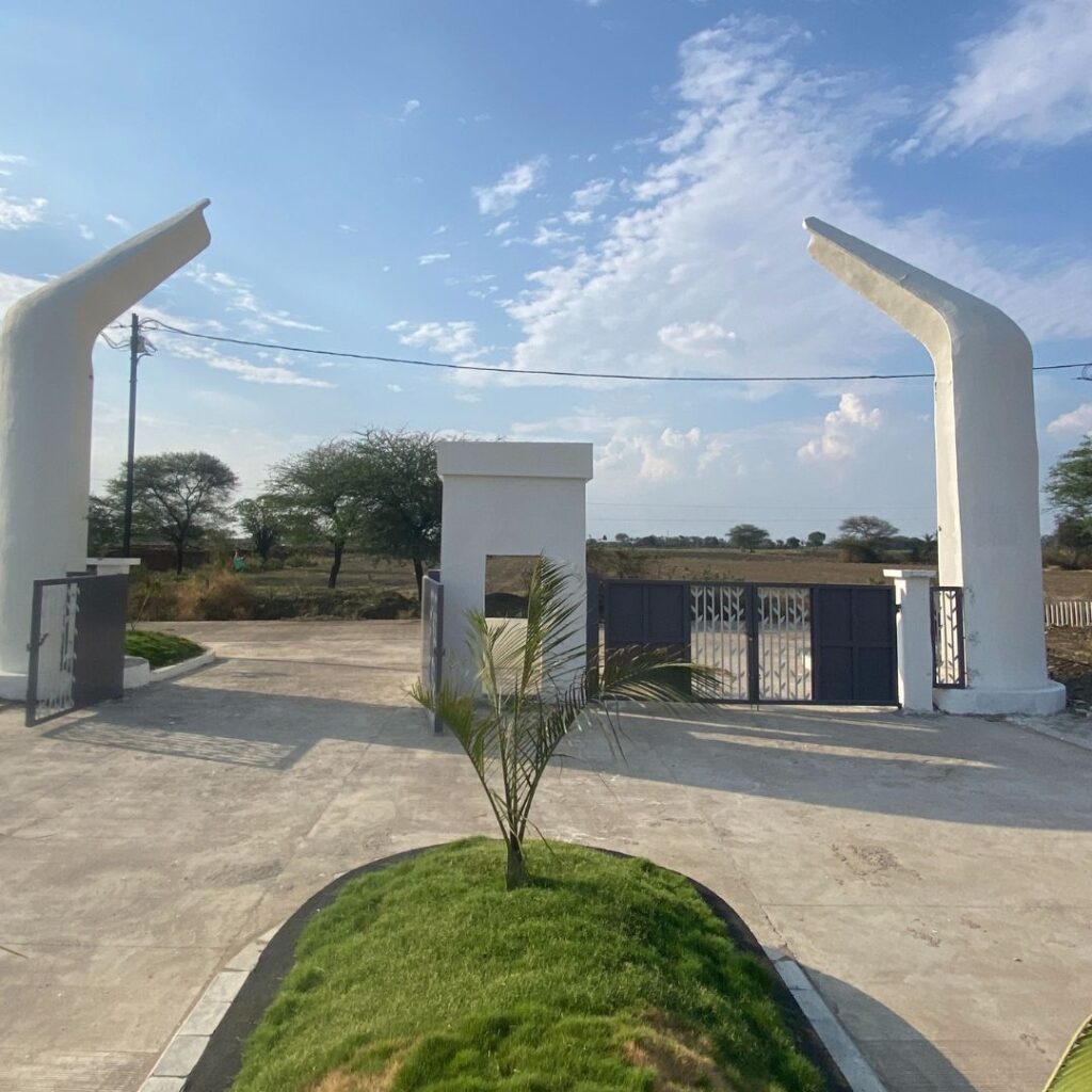 Proposed amenities at Swastik Vihar Indore – garden, street lights, gated campus